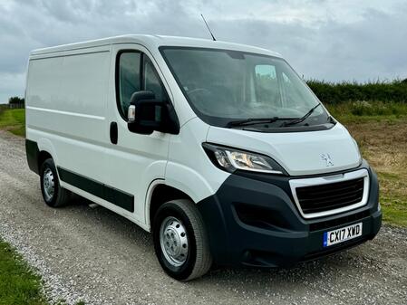 PEUGEOT BOXER 2.0 BlueHDi 333 Professional