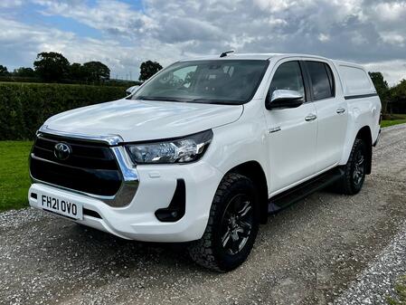 TOYOTA HILUX HILUX 2.4 D-4D Icon DOUBLE CAB CREW CAB 